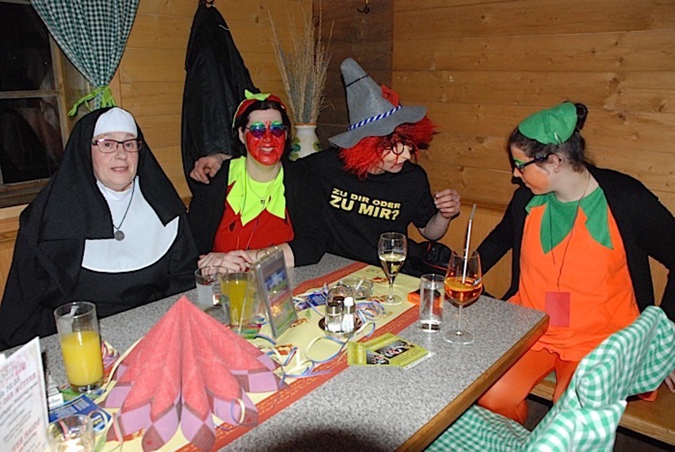 Faschingsparty Bacherlwirt 2015 web 12