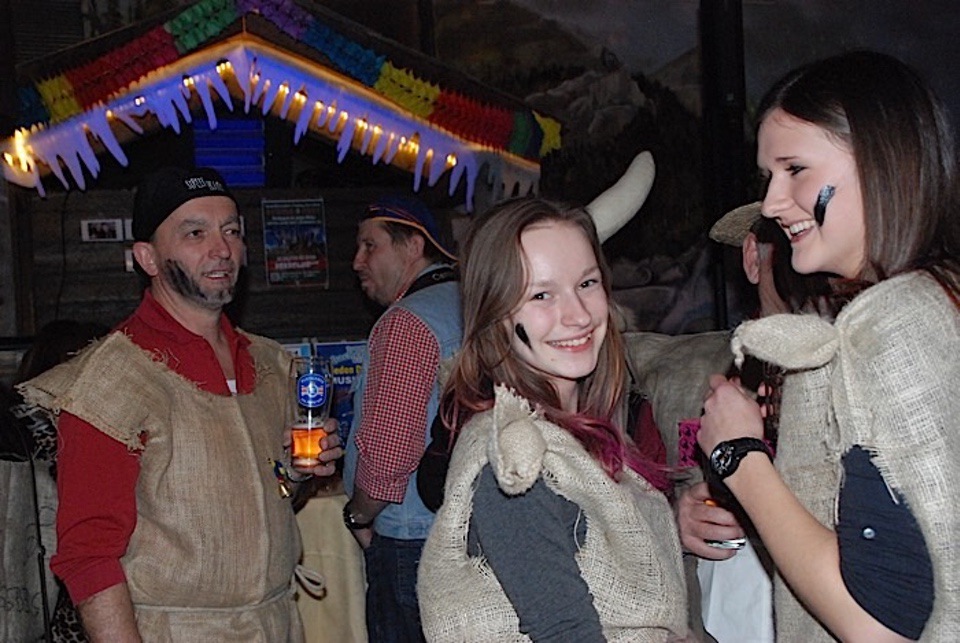 Faschingsparty Bacherlwirt 2015 web 30